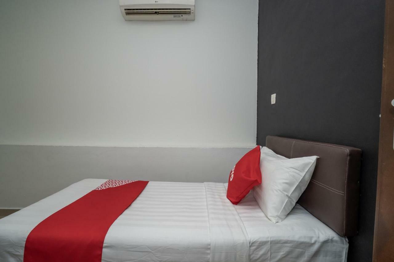 Oyo 1167 Rest And Go Hotel Klang Eksteriør bilde