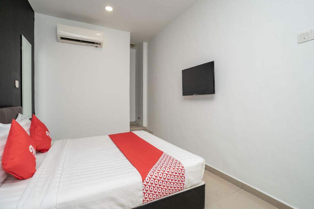 Oyo 1167 Rest And Go Hotel Klang Eksteriør bilde