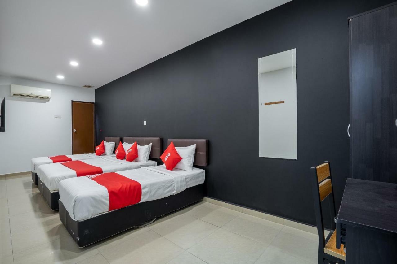 Oyo 1167 Rest And Go Hotel Klang Eksteriør bilde