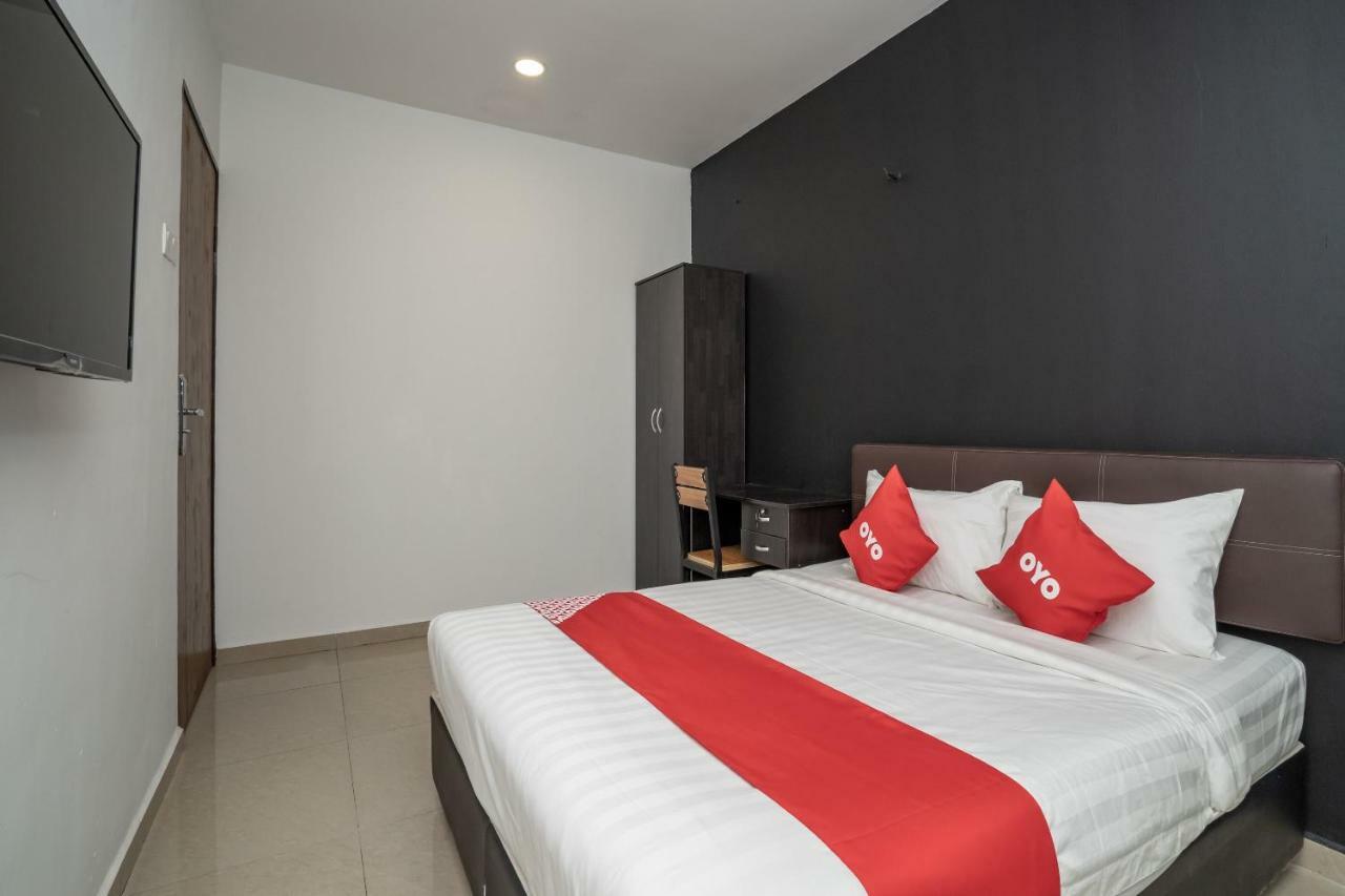 Oyo 1167 Rest And Go Hotel Klang Eksteriør bilde
