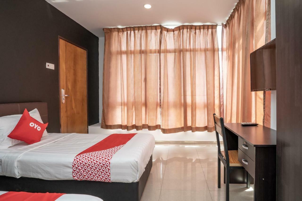 Oyo 1167 Rest And Go Hotel Klang Eksteriør bilde